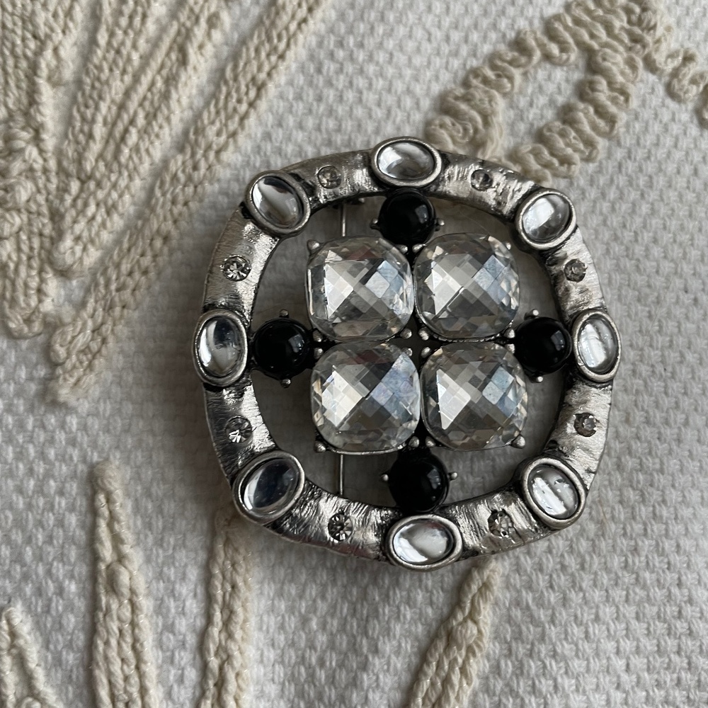 Brooch